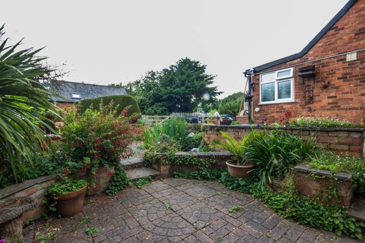 Featherbed Cottage Coventry Exterior foto